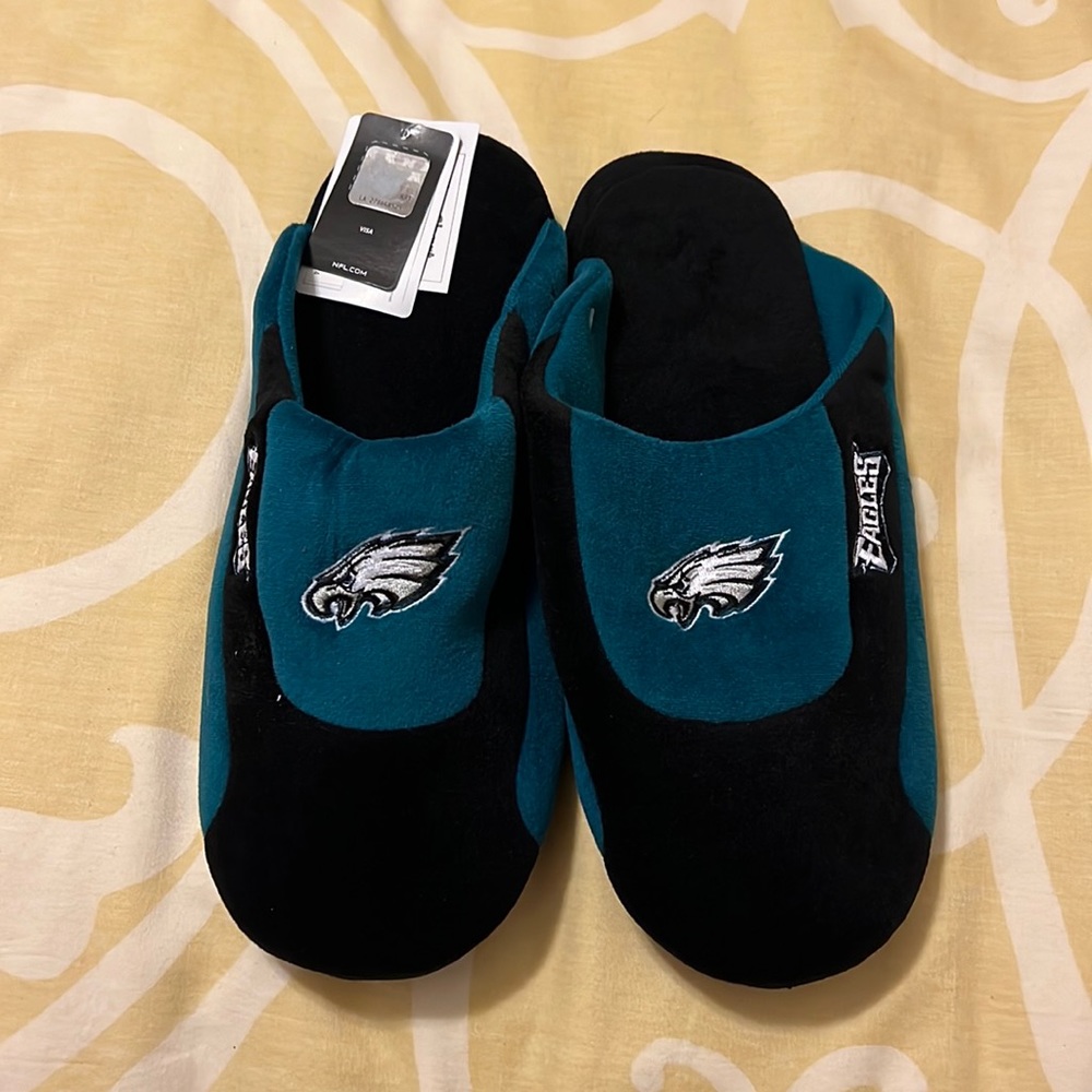 NFL Eagles Slippers